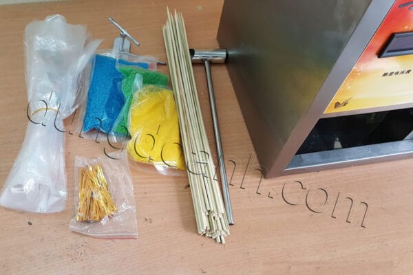 phụ kiện kèm theo máy