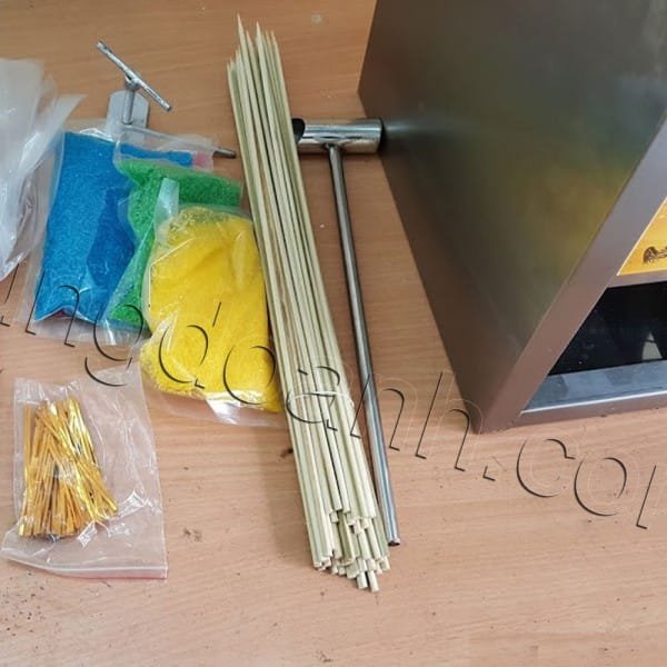 phụ kiện kèm theo máy