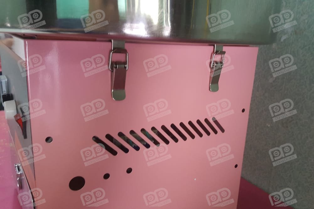 Máy dễ dàng vệ sinh với các khóa nhanh