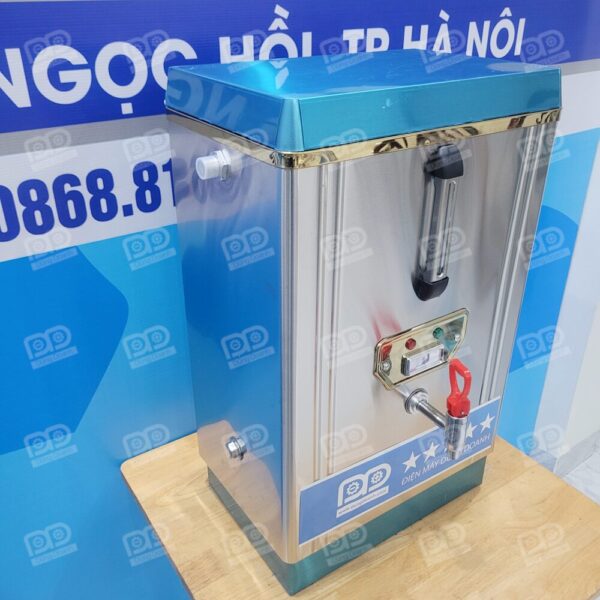 Đường Cấp Nước Tự Động Ở Mặt Bên