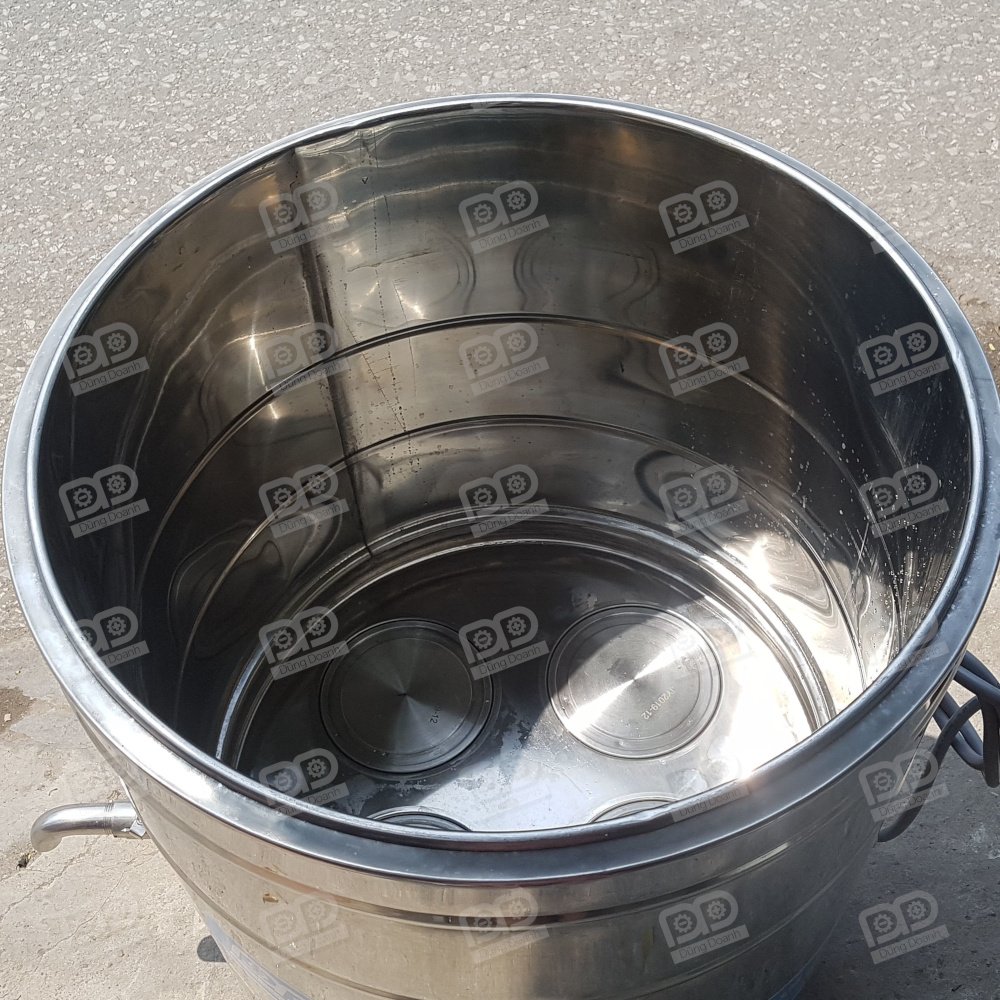 Bên trong lòng nồi không gian lớn