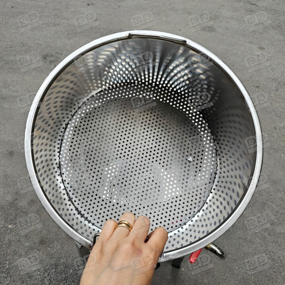 Tặng kèm giỏ xương dùng ninh xương cho các quán phở nhỏ gọn