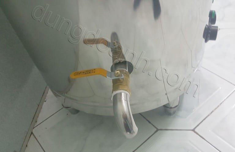 Van xả đáy lấy nước nóng hoặc vệ sinh nồi