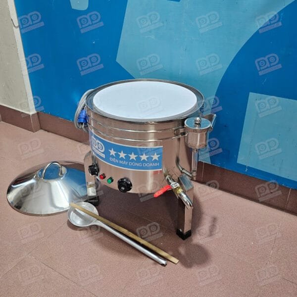 Tặng kèm muôi vải gạt bánh