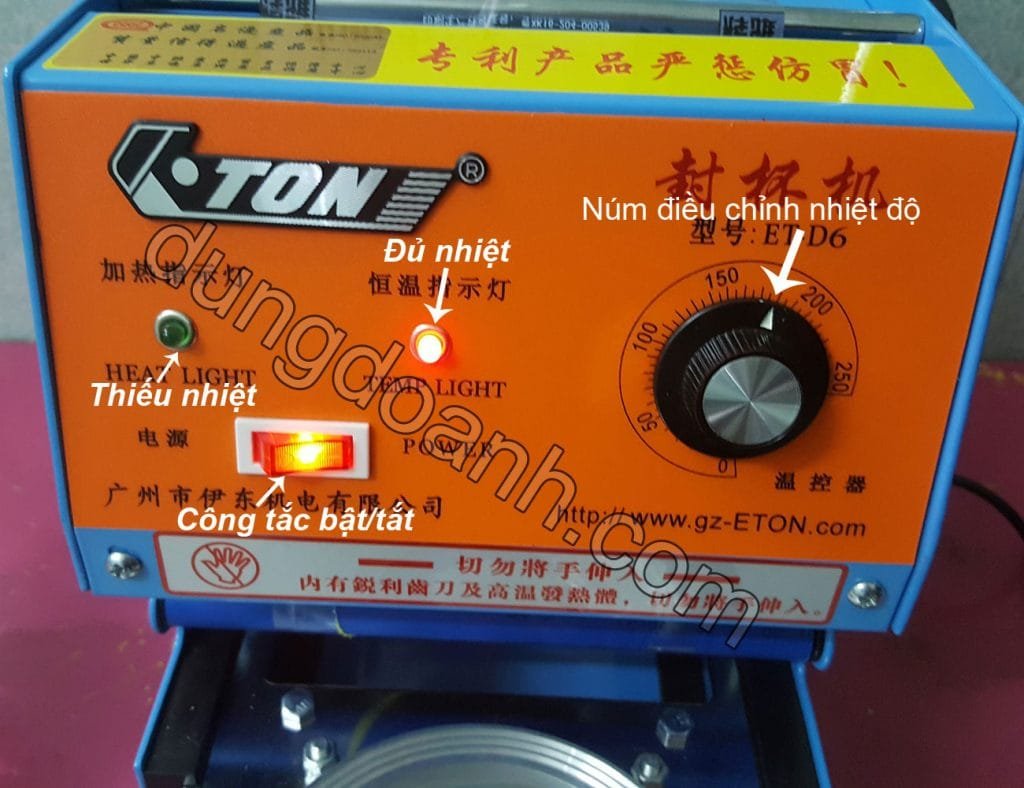Mặt điều khiển trước máy