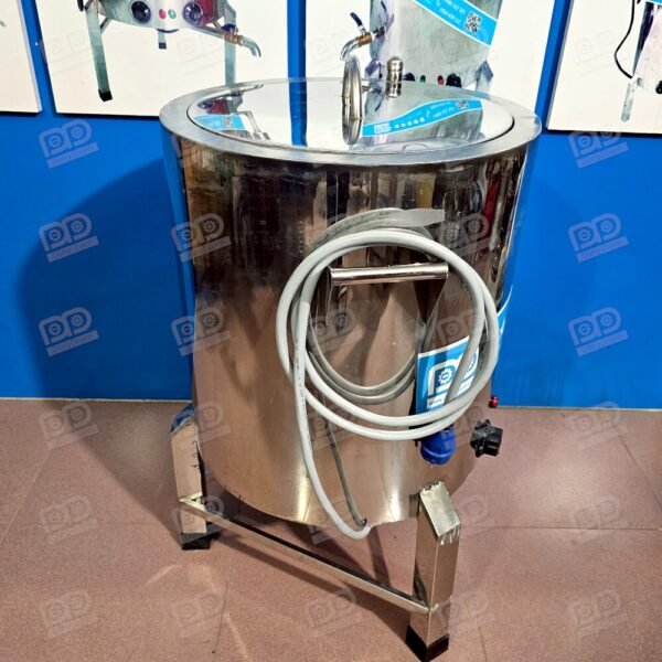 Chỉ việc đổ dầu ăn vào và sử dụng