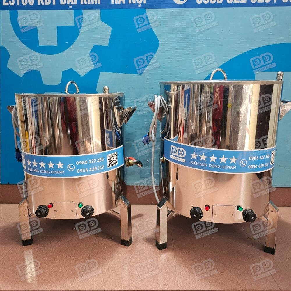 Nồi nấu cháo nấu chè 50 lít đặt cạnh nồi 70 lít