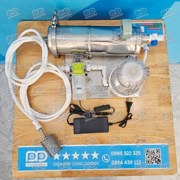 Máy lọc rượu mini 9 Máy lọc rượu mini Dũng Doanh là giải pháp chuyên dụng bằng cơ chế cơ học để loại bỏ cặn mịn, váng đục từ các loại rượu ngâm thảo mộc, rượu thuốc, rượu ủ lâu năm.