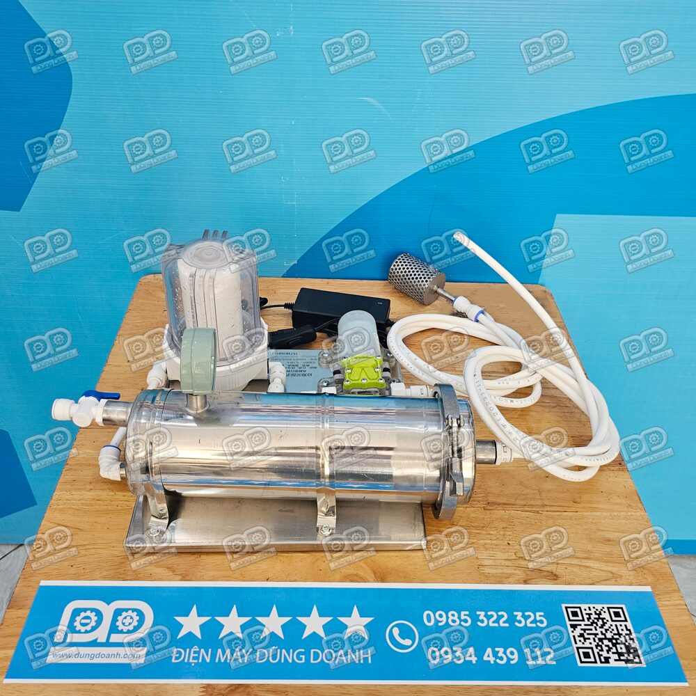 Máy lọc rượu mini 19 Máy có thiết kế để bàn cực kỳ nhỏ gọn, không chiếm diện tích, rất tiện lợi cho các chú, các anh đam mê sưu tầm và chơi rượu ngâm tại nhà