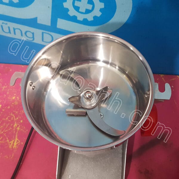 Bên trong cối xay