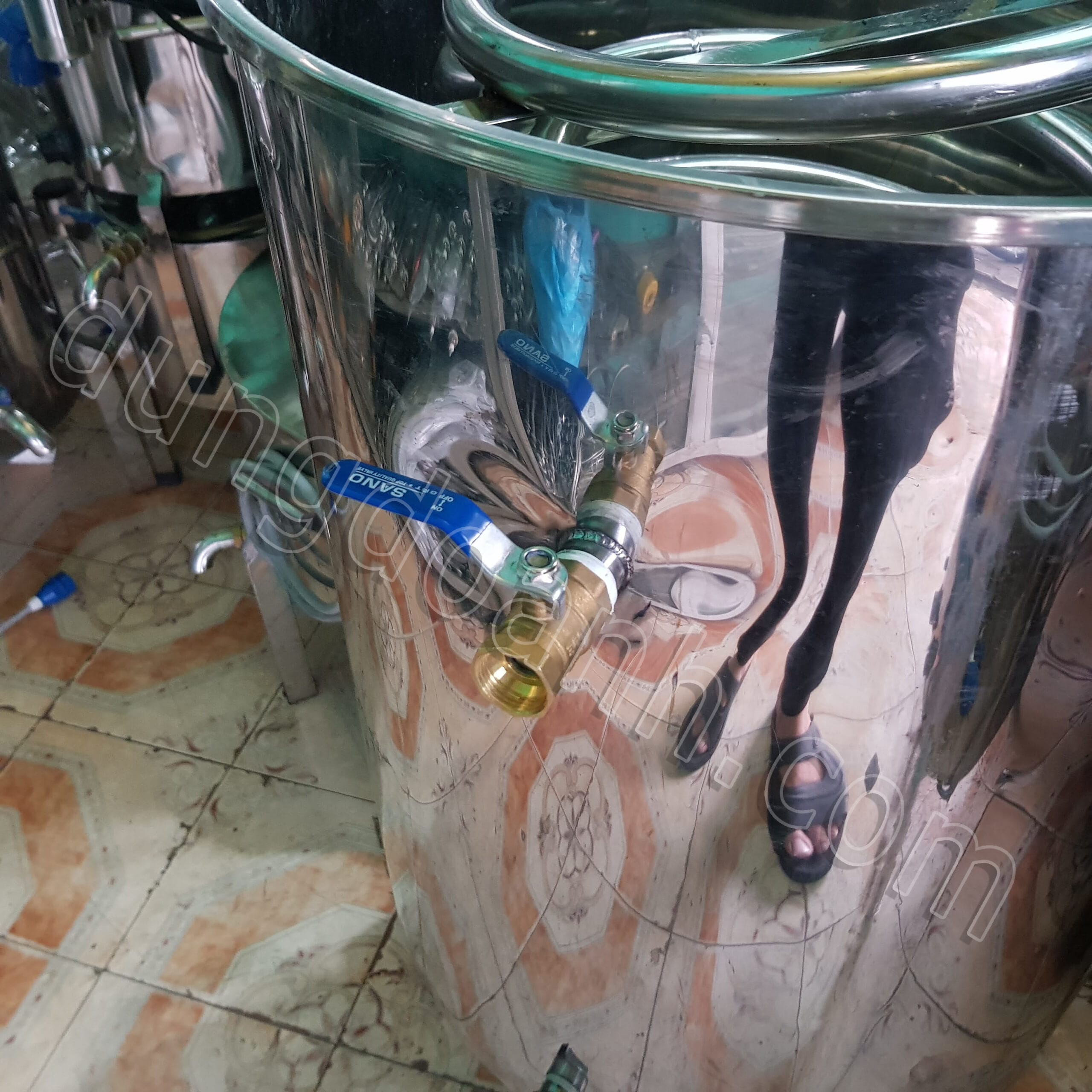 Nồi nấu rượu nhiệt dầu Dũng Doanh 100 lít 20kg 3 Van xả buồng ngưng