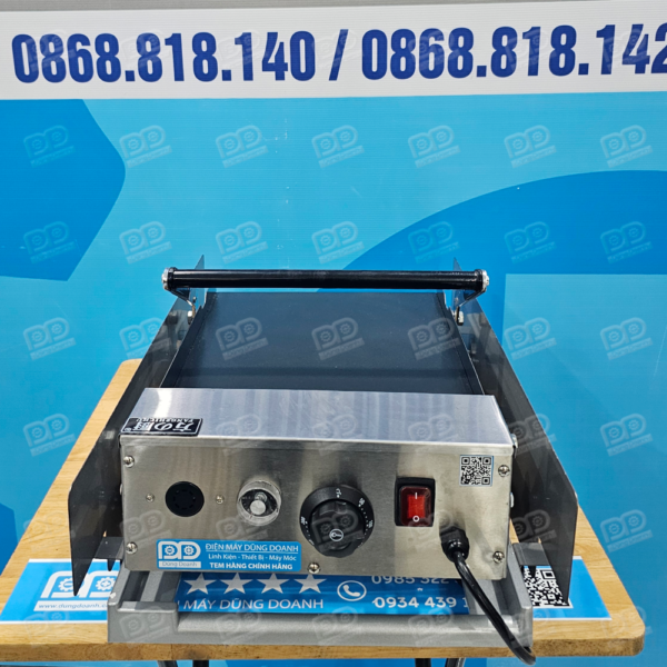 ⏰ Đồng hồ hẹn giờ tích hợp chuông báo tự động giúp đầu bếp dễ dàng kiểm soát chất lượng bánh mà không lo bị cháy xém.