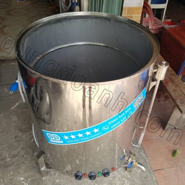 Bên trong lòng nồi