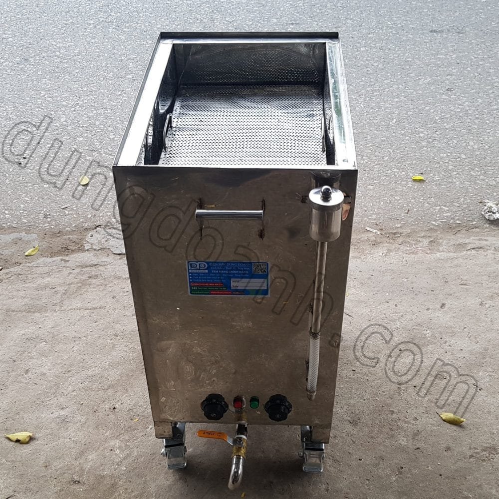 Trong lòng máy hấp bánh 3 tầng đa năng 100 lít hình vuông