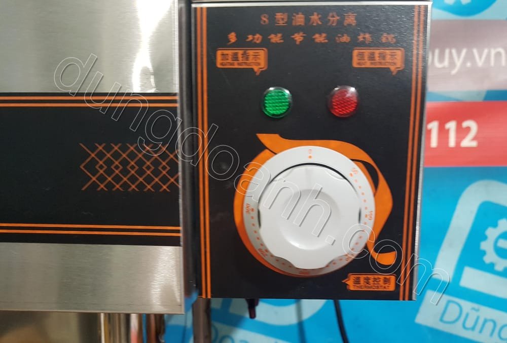 Bộ phận điều khiển và đèn báo của bếp tách dầu