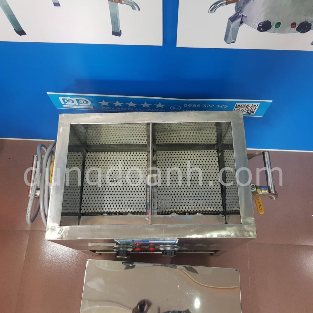 Mặt trong của bếp chiên điện đôi Dũng Doanh