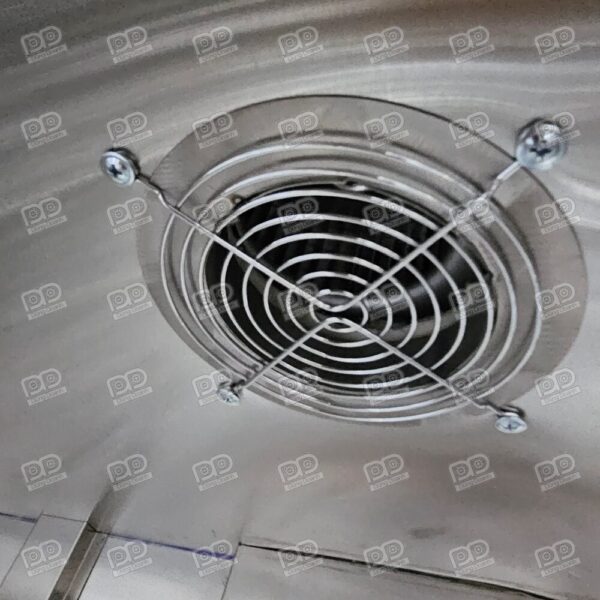 Tủ sấy công nghiệp 2 cánh kính VN 13 Thiết bị được trang bị công suất 2,7 kW/h, vận hành ổn định bằng nguồn điện dân dụng 220V hoặc điện 3 pha 380V tùy chọn