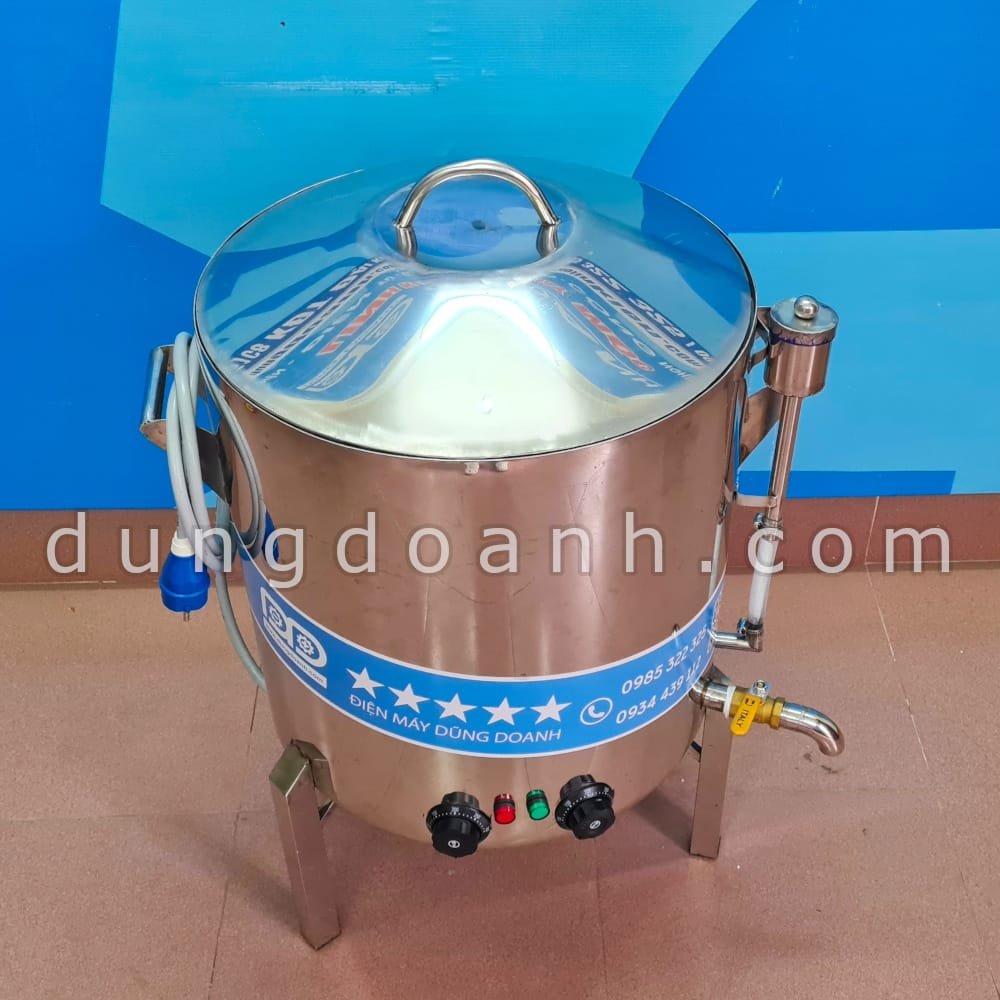 Nắp vung và gờ xung quanh giúp nước không chảy vào thực phẩm và ra ngoài nền nhà