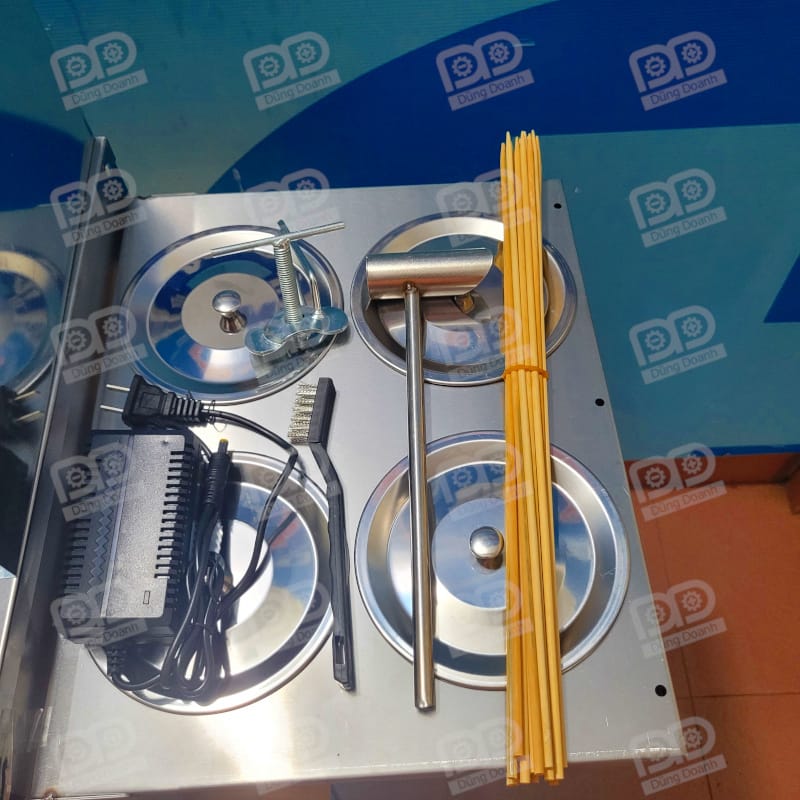 Toàn bộ phụ kiện bao gồm sạc sạc quy