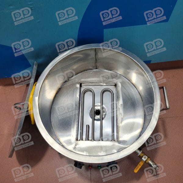 Bên trong lòng nồi chiên rán inox