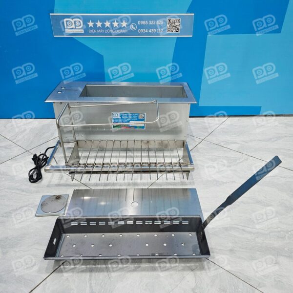 Hệ thống xiên quay tự động giúp món ăn chín đều, không cần trở tay thủ công