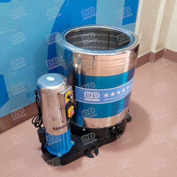 Máy vắt có tác dụng vắt kiệt nước cũng như tinh chất có nguyên liệu và tách hoàn toàn vỏ và tạp chất có trong nguyên liệu