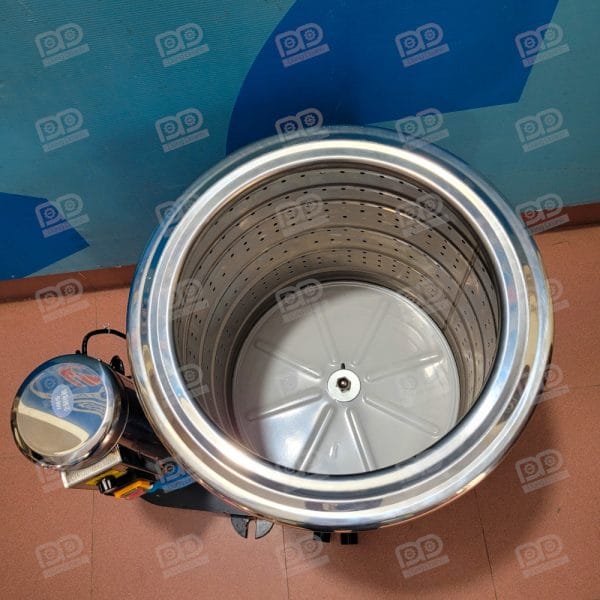Máy vắt ly tâm lồng inox 1.1kW 7 Lồng trong và ngoài đều bằng inox chống gỉ