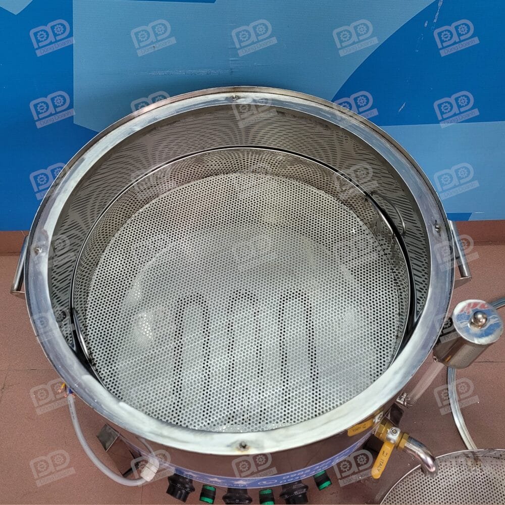 Nồi có 3 thanh gia nhiệt mạnh mẽ và bền bỉ
