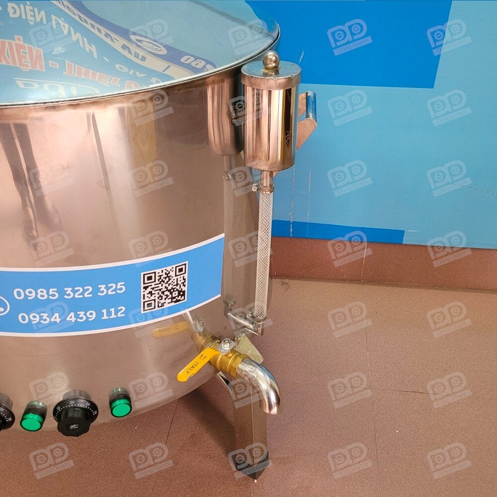 Nồi có ống thăm mực nước và phễu tiếp nước tiện lợi