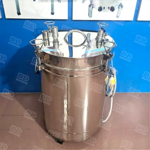 Nắp áp suất giúp tiết kiệm thời gian nấu và giữ nhiệt tốt hơn