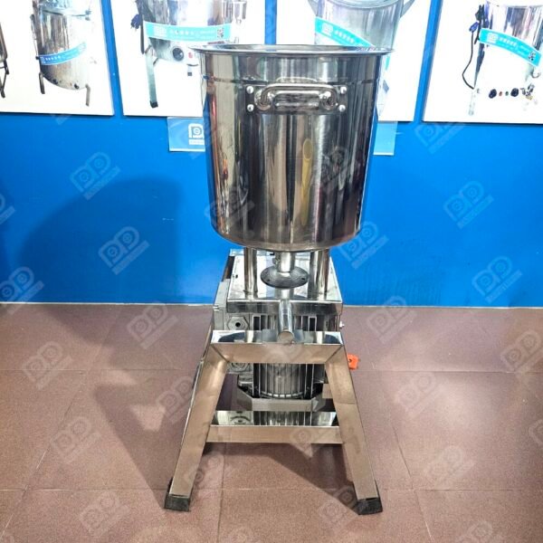 Mặt bên máy xay rau má khung đỡ chữ A chắc chắn