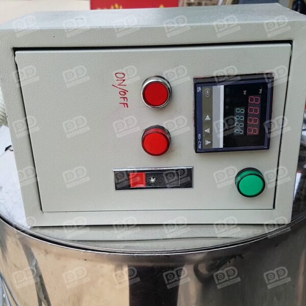 Sản phẩm đi kèm tủ điện rời an toàn với màn hình LED hiển thị trực quan