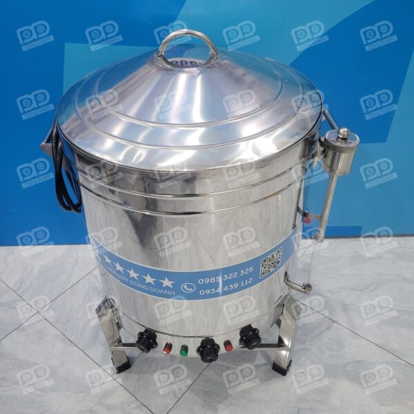 Ống thăm mực nước tiện lợi giúp bạn kiểm soát lượng nước trong nồi mà không cần mở nắp.