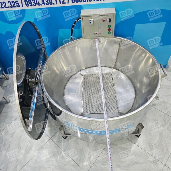 Chế tạo hoàn toàn từ Inox 304 cao cấp, đảm bảo độ bền vĩnh cửu và đáp ứng các tiêu chuẩn khắt khe về vệ sinh an toàn thực phẩm.