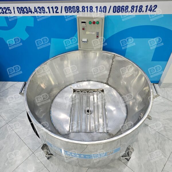 Chảo Chiên Vát 1.2m 350L 9 Hệ thống hố nhiệt dài 60cm giúp tản nhiệt đều khắp đáy chảo, đảm bảo thực phẩm chín vàng đều, không bị cháy cục bộ.