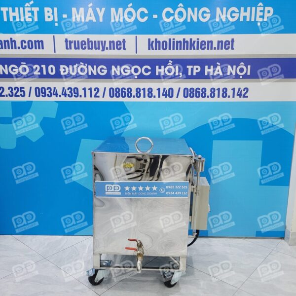 Khả năng di chuyển linh hoạt: Nồi được trang bị 4 bánh xe chắc chắn có khóa phanh, giúp người dùng dễ dàng di chuyển và cất gọn sau khi sử dụng