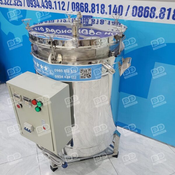 Điều khiển thông minh: Tích hợp bộ điều khiển kỹ thuật số cho phép bạn cài đặt nhiệt độ chính xác từ 0°C đến 399°C, giúp kiểm soát hoàn hảo chất lượng món ăn.