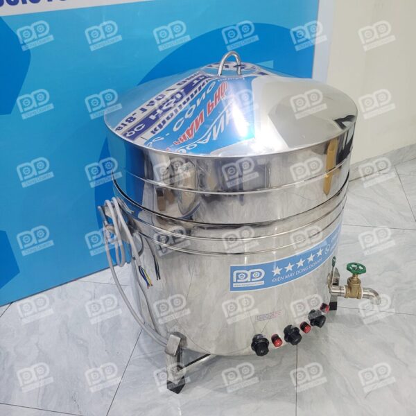 Tổng công suất mạnh mẽ lên đến 12kW với 3 thanh nhiệt cao cấp, giúp dầu sôi nhanh và nhiệt lượng tỏa đều.
