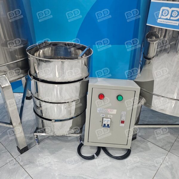 Nồi Nấu Rượu Nhiệt Hơi Nước 10Kg 60L 11 ⚡ Công suất linh hoạt: Tủ điện rời đi kèm cho phép bạn điều chỉnh công suất 2kW hoặc 4kW một cách dễ dàng, giúp kiểm soát tốc độ chảy của rượu theo ý muốn.