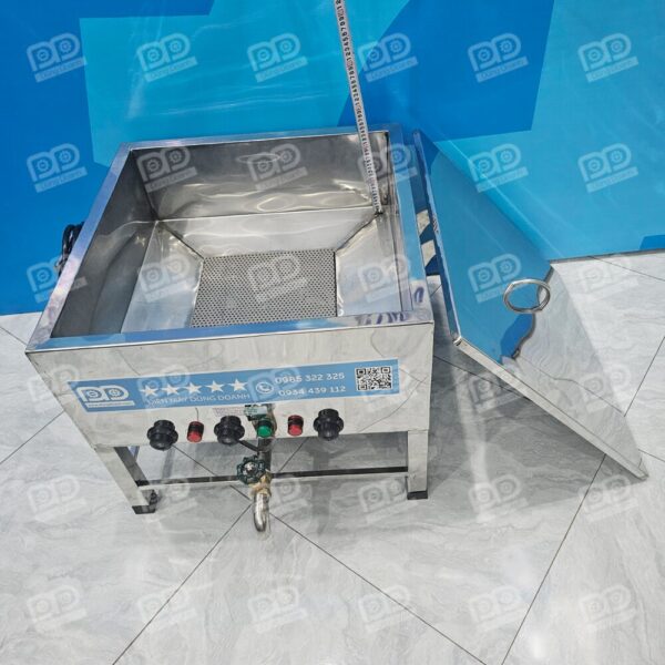 Bếp chiên vuông 70 lít 60x60x20 9 💧 Vệ sinh dễ dàng: Van xả đáy thông minh được trang bị phía dưới giúp việc thay dầu cũ và rửa sạch lòng nồi trở nên vô cùng tiện lợi và nhanh chóng.