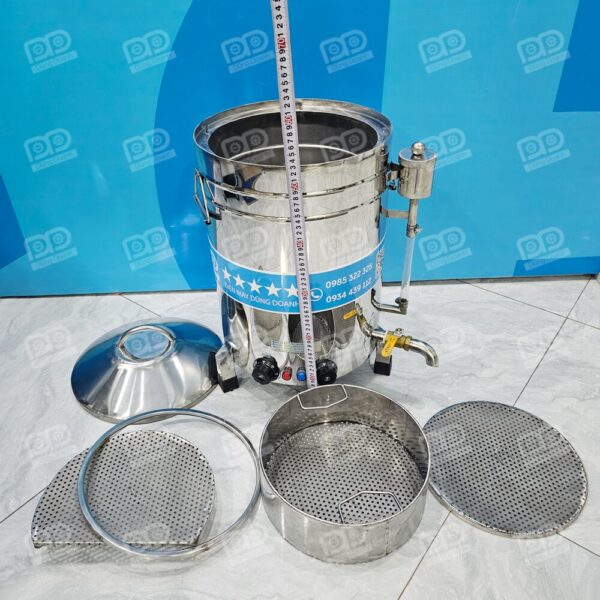Chỉ với một chiếc nồi duy nhất, bạn có thể biến hóa từ món bánh chưng ngày Tết đến những mẻ xôi gấc thơm lừng cho gia đình.