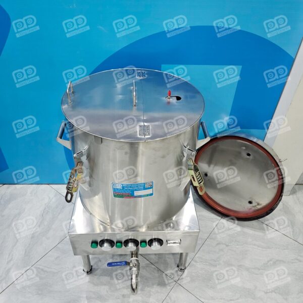 Nồi Ninh Hầm 70 Lít Hầm Xương Nấu Phở 12 Tiết kiệm ngay thời gian ninh hầm nhờ thiết kế nắp áp suất độc quyền từ Dũng Doanh.