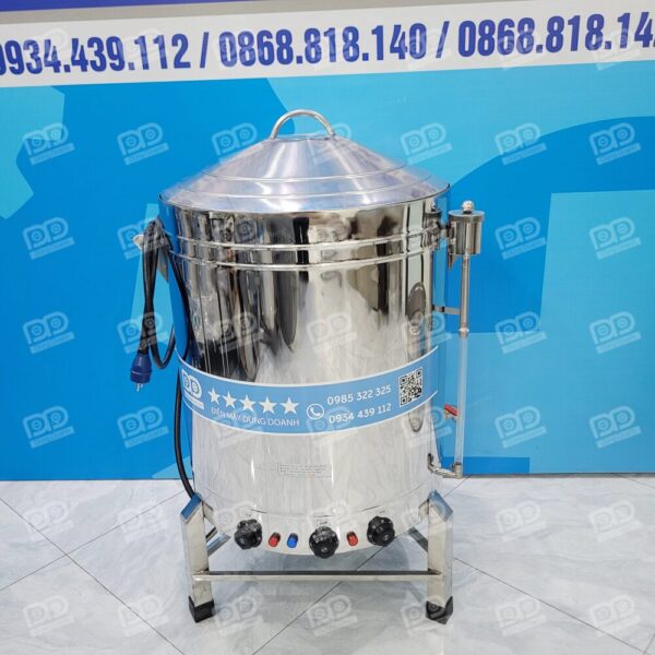 Nồi Hấp Bánh Bao Bánh Bèo 100L 3 Tầng 11 Nồi sử dụng công nghệ cách nhiệt hiện đại, giữ nhiệt sâu bên trong và đảm bảo an toàn, không gây bỏng khi chạm vào vỏ ngoài.
