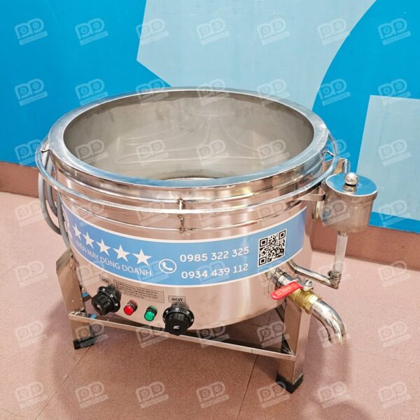 Kiểm soát mực nước thông minh qua ống thăm kính và phễu tiếp nước ngoài, giúp bạn châm nước dễ dàng mà không cần nhấc khuôn vải
