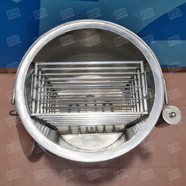 Với thiết kế 7 tầng thông minh, bộ nồi giúp bạn hấp số lượng lớn bánh hỏi trong cùng một mẻ