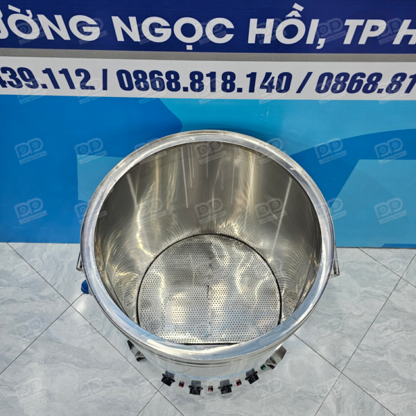 Thiết kế chân đế dáng thanh gọn gàng, tiết kiệm không gian