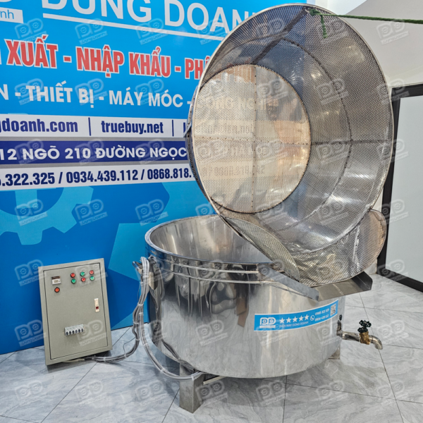 Khung chân kiên cố, có cơ cấu lật xả dầu linh hoạt.