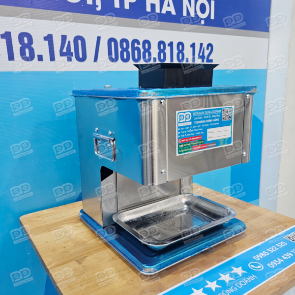 Động cơ mô-tơ giấu kín phía sau vách ngăn bảo vệ tối đa, vận hành êm ái