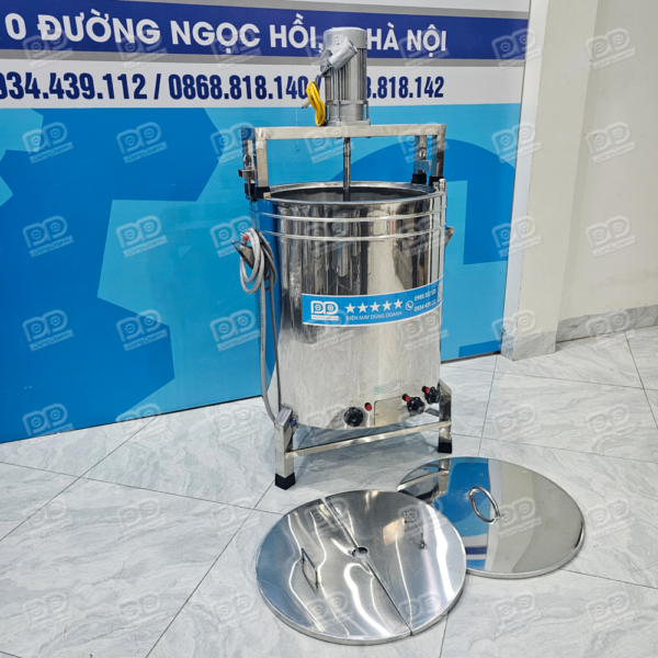 Trang bị ống tiếp dầu và que thăm mực dầu tiện lợi, dễ dàng kiểm soát
