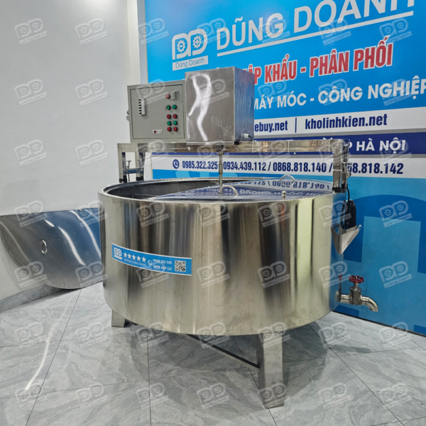 Trang bị van xả đáy đường kính 5 cm, giúp việc xả mỡ và nguyên liệu thành phẩm sau khi hoàn thành cực kỳ nhanh chóng